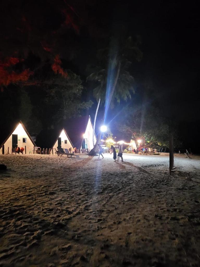 Dewati Roomstay B&B Lang Tengah Exterior foto