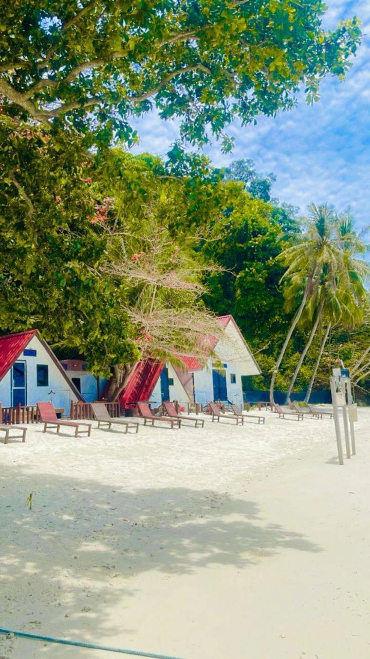 Dewati Roomstay B&B Lang Tengah Exterior foto